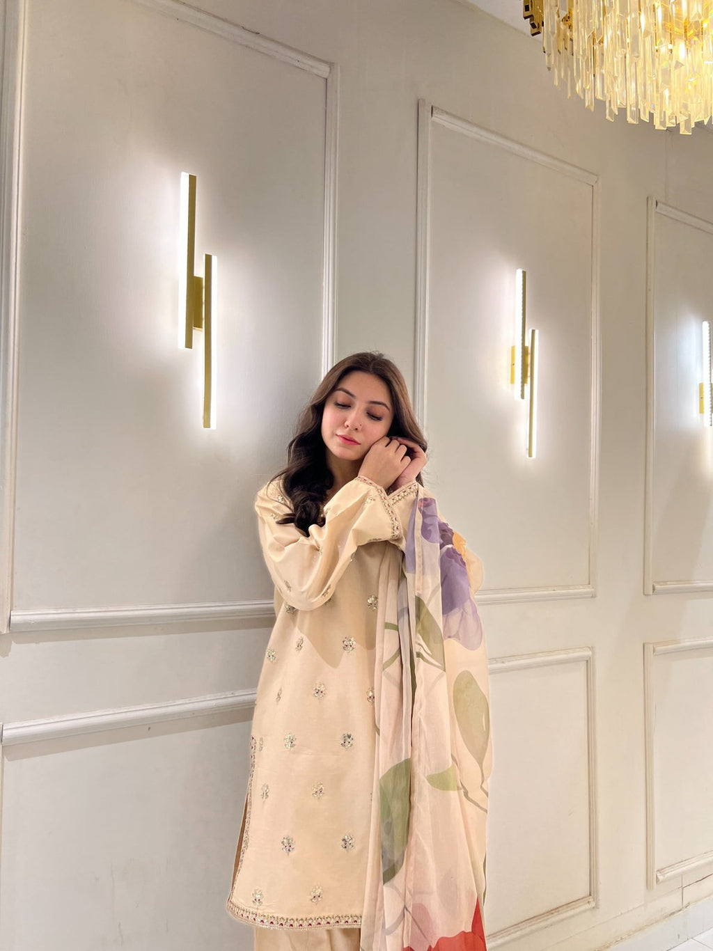 Sahara Farshi Shalwar