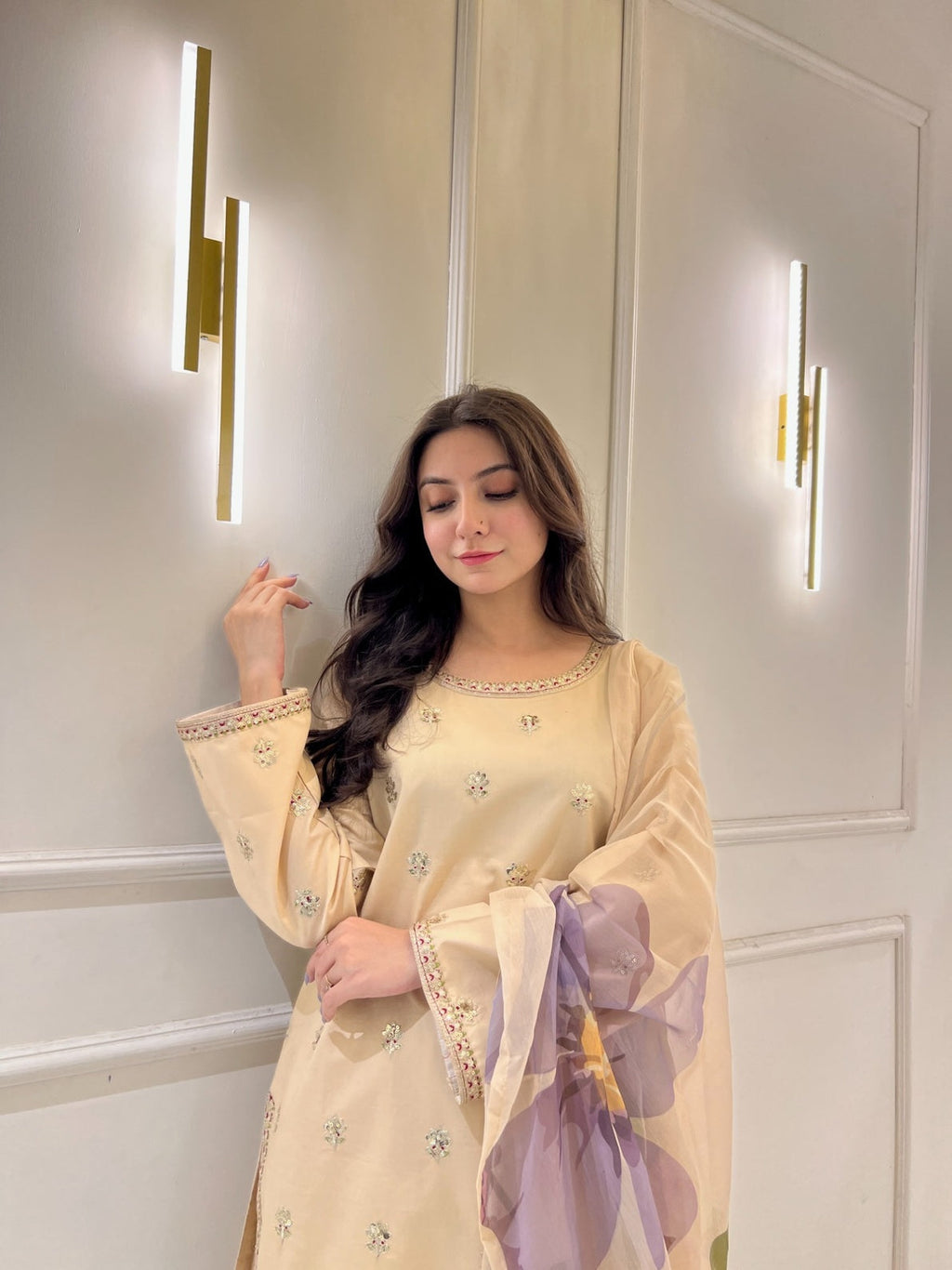 Sahara Farshi Shalwar